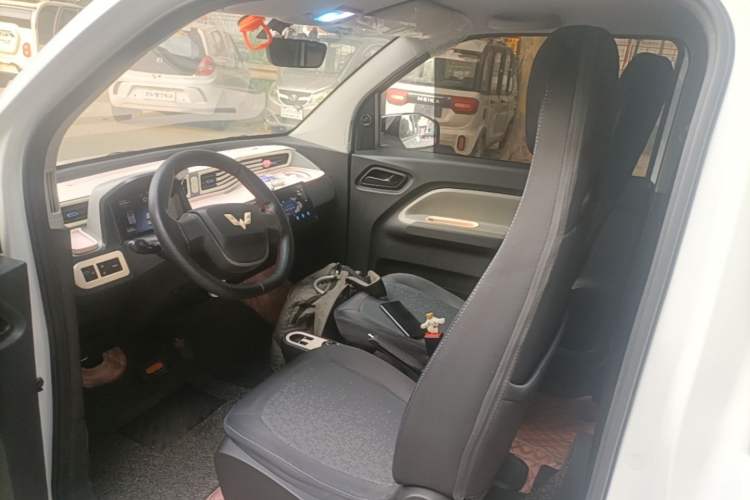 Used Wuling Hongguang MINIEV 2022 Zizai Version Lithium-NMC Left Front Seat