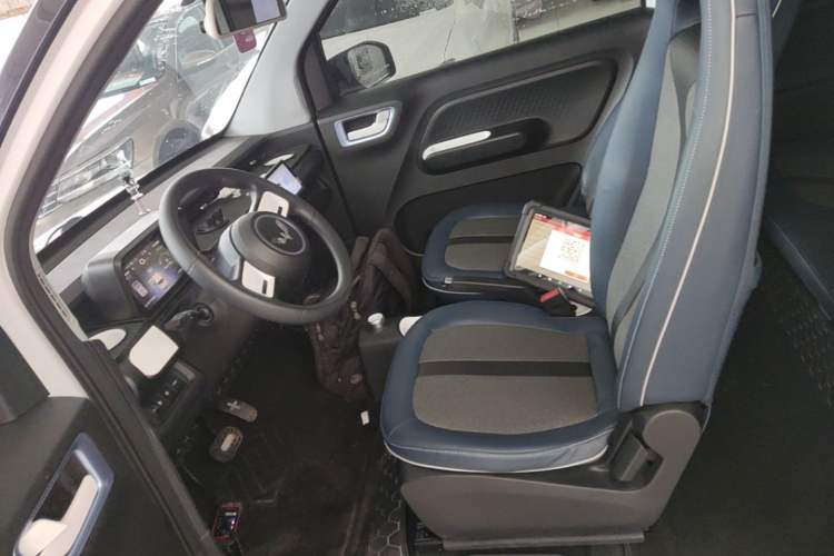 Used Wuling Hongguang MINIEV 2022 GAMEBOY 200km Gaming Edition with Lithium Iron Phosphate Left Front Seat