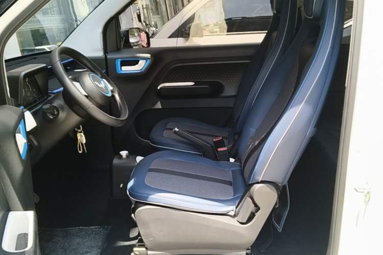 Used Wuling Hongguang MINIEV 2022 GAMEBOY 200km Gaming Edition with Lithium Iron Phosphate Left Front Seat