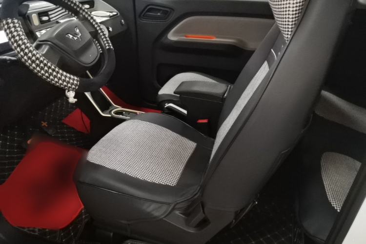 Used Wuling Hongguang MINIEV 2022 Macaron Fashion Model Lithium Iron Phosphate Left Front Seat