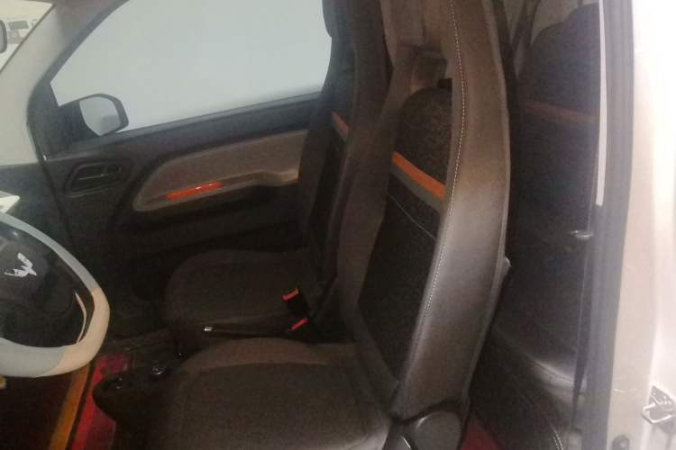 Used Wuling Hongguang MINIEV 2022 Easy Version Lithium Iron Phosphate Left Front Seat