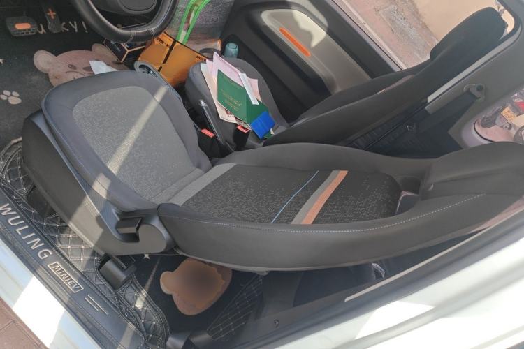 Used Wuling Hongguang MINIEV 2022 Zizai Version Lithium Iron Phosphate Left Front Seat