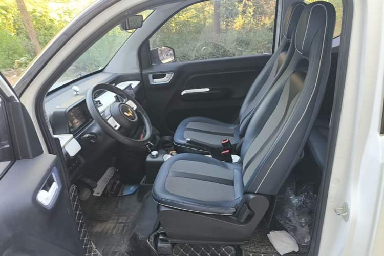 Used Wuling Hongguang MINIEV 2022 GAMEBOY 200km Gaming Edition with Lithium Iron Phosphate Left Front Seat