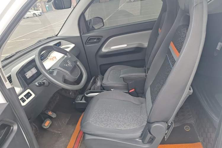Used Wuling Hongguang MINIEV 2022 Easy Version Lithium Iron Phosphate Left Front Seat