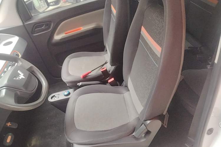 Used Wuling Hongguang MINIEV 2022 Zizai Version Lithium Iron Phosphate Left Front Seat