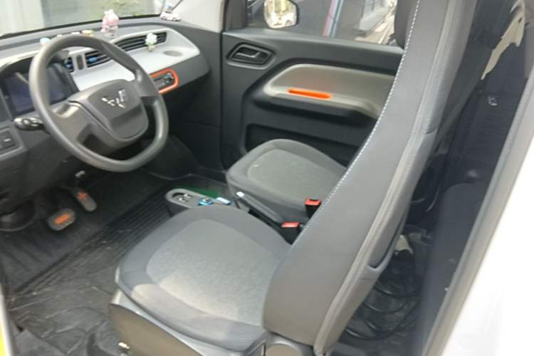 Used Wuling Hongguang MINIEV 2022 Zizai Version Lithium Iron Phosphate Left Front Seat
