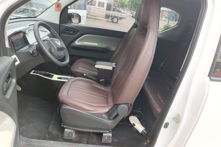 Used Wuling Hongguang MINIEV 2022 Zizai Version Lithium Iron Phosphate Left Front Seat