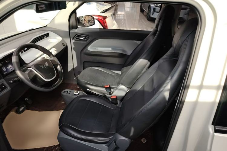 Used Wuling Hongguang MINIEV 2022 Macaron Fashion Edition Lithium-Nickel-Cobalt-Alpha-oxide Left Front Seat