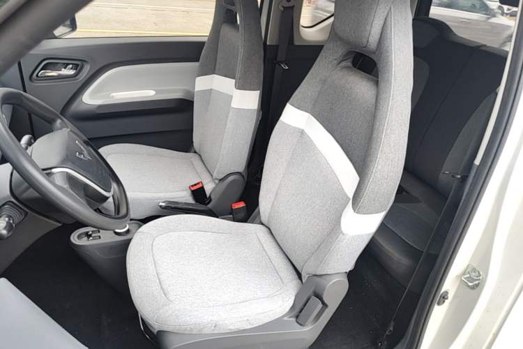 Used Wuling Hongguang MINIEV 2022 Macaron Premium Model – Lithium Iron Phosphate Left Front Seat