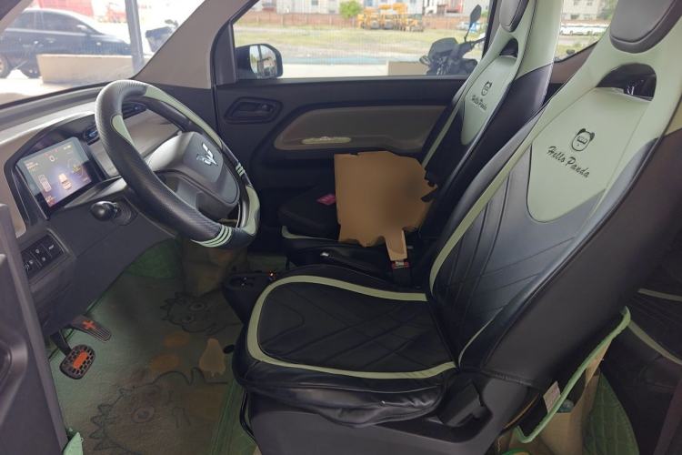 Used Wuling Hongguang MINIEV 2022 Zizai Version Lithium Iron Phosphate Left Front Seat