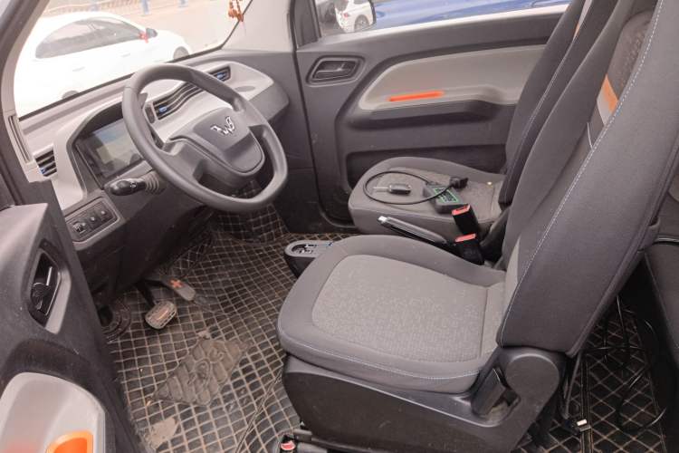 Used Wuling Hongguang MINIEV 2022 Easy Version Lithium Iron Phosphate Left Front Seat