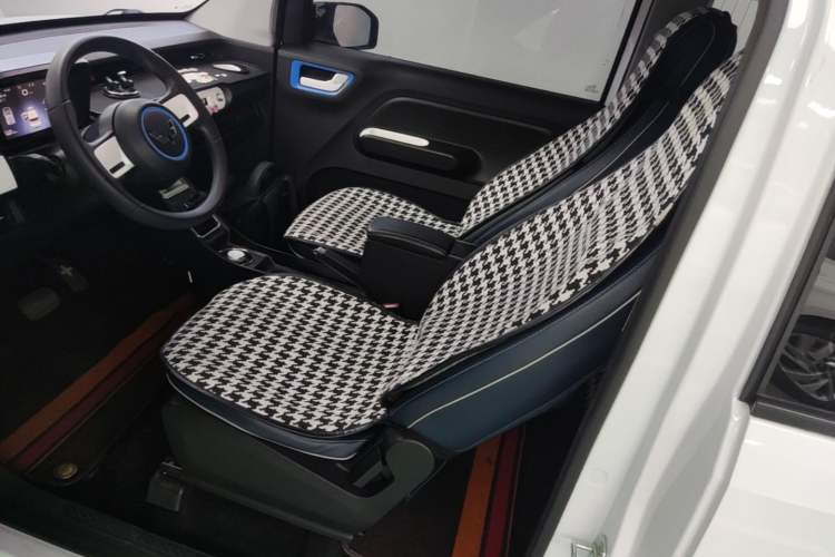 Used Wuling Hongguang MINIEV 2022 GAMEBOY 300km Enthusiast Model with Lithium Iron Phosphate Left Front Seat