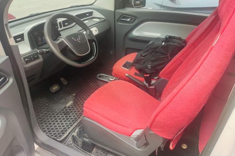 Used Wuling Hongguang MINIEV 2022 Macaron Premium Model – Lithium Iron Phosphate Left Front Seat
