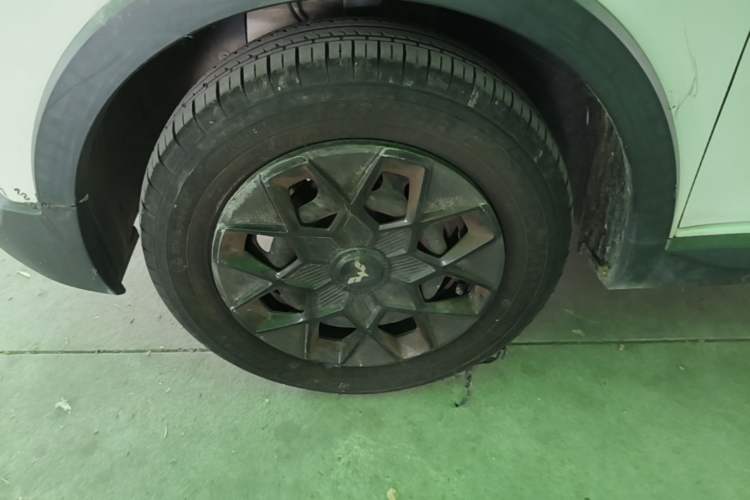 Used Wuling Hongguang MINIEV 2022 GAMEBOY 200km Gaming Edition with Lithium Iron Phosphate Left Front Wheel Hub