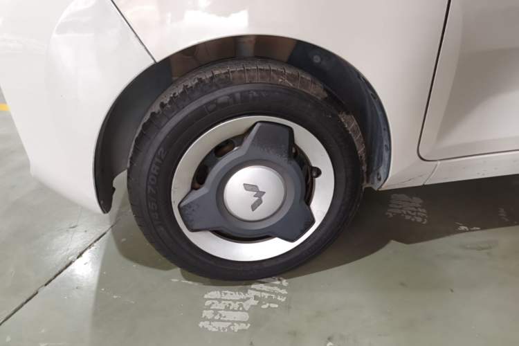 Used Wuling Hongguang MINIEV 2022 Macaron Premium Model – Lithium Iron Phosphate Left Front Wheel Hub