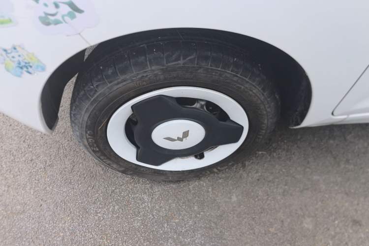 Used Wuling Hongguang MINIEV 2022 Easy Version Lithium Iron Phosphate Left Front Wheel Hub