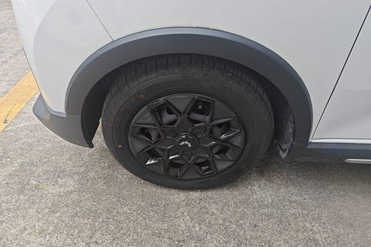 Used Wuling Hongguang MINIEV 2022 GAMEBOY 300km Enthusiast Model with Lithium Iron Phosphate Left Front Wheel Hub