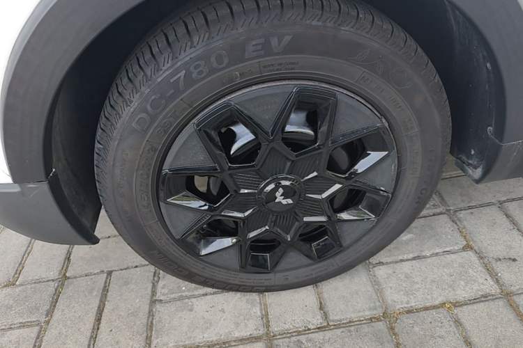 Used Wuling Hongguang MINIEV 2022 GAMEBOY 300km Enthusiast Model with Lithium Iron Phosphate Left Front Wheel Hub