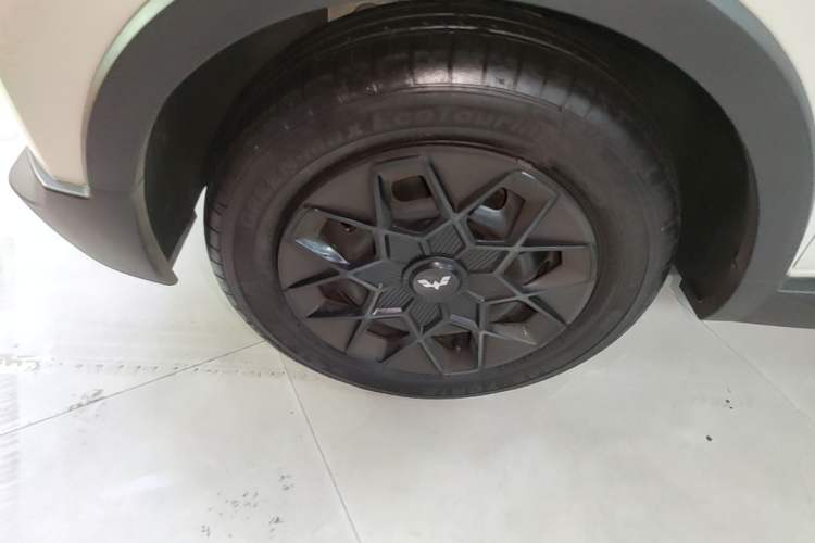 Used Wuling Hongguang MINIEV 2022 GAMEBOY 200km Gaming Edition with Lithium Iron Phosphate Left Front Wheel Hub
