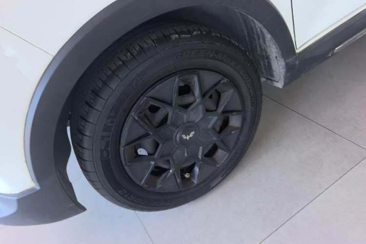 Used Wuling Hongguang MINIEV 2022 GAMEBOY 200km Gaming Edition with Lithium Iron Phosphate Left Front Wheel Hub