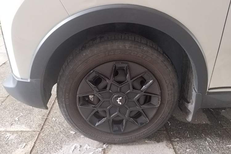 Used Wuling Hongguang MINIEV 2022 GAMEBOY 200km Gaming Edition with Lithium Iron Phosphate Left Front Wheel Hub