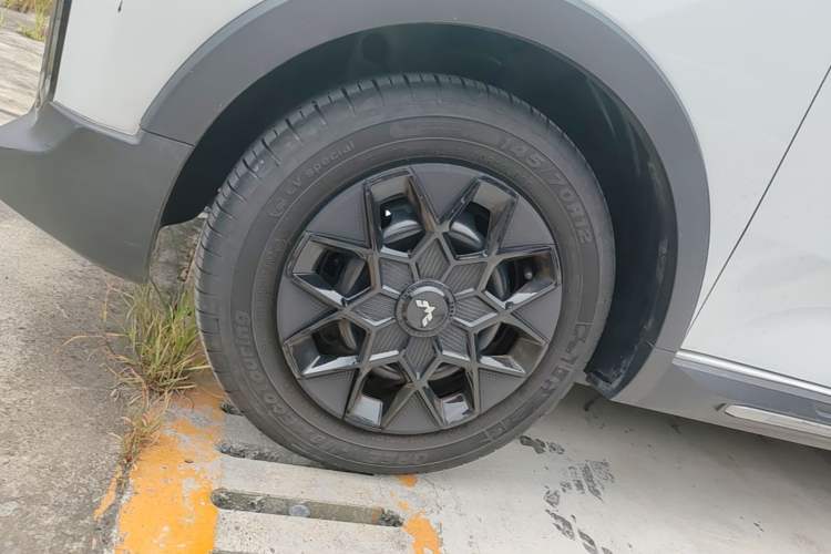 Used Wuling Hongguang MINIEV 2022 GAMEBOY 300km Enthusiast Model with Lithium Iron Phosphate Left Front Wheel Hub