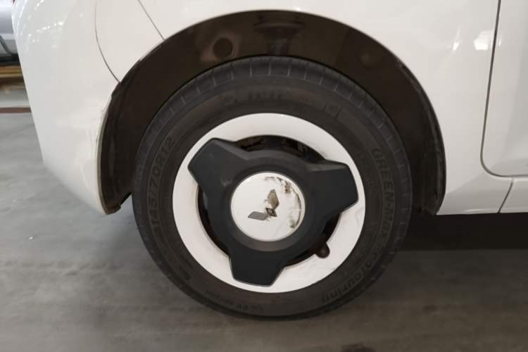 Used Wuling Hongguang MINIEV 2022 Easy Version Lithium Iron Phosphate Left Front Wheel Hub