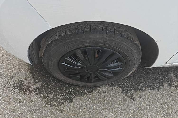 Used Wuling Hongguang MINIEV 2022 Zizai Version Lithium-NMC Left Front Wheel Hub