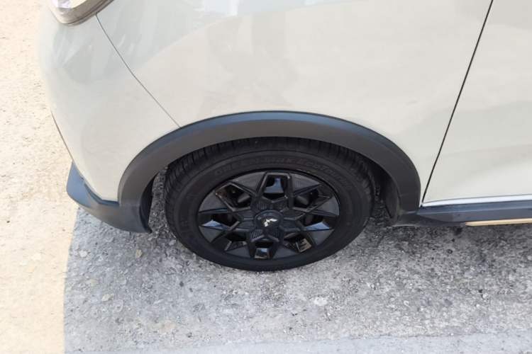 Used Wuling Hongguang MINIEV 2022 GAMEBOY 300km Enthusiast Model with Lithium Iron Phosphate Left Front Wheel Hub