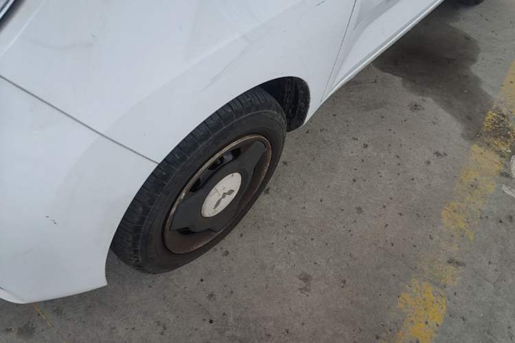 Used Wuling Hongguang MINIEV 2022 Easy Version Lithium-NMC Left Front Wheel Hub
