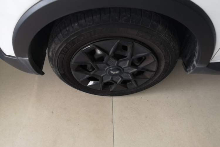 Used Wuling Hongguang MINIEV 2022 GAMEBOY 200km Gaming Edition with Lithium Iron Phosphate Left Front Wheel Hub