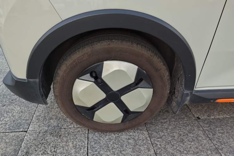 Used Wuling Hongguang MINIEV 2022 GAMEBOY 300km Enthusiast Model with Lithium Iron Phosphate Left Front Wheel Hub