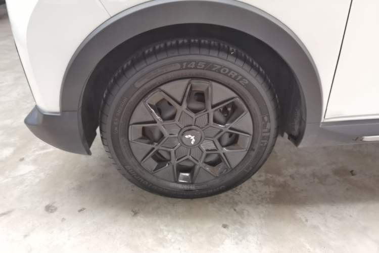 Used Wuling Hongguang MINIEV 2022 GAMEBOY 200km Gaming Edition with Lithium Iron Phosphate Left Front Wheel Hub