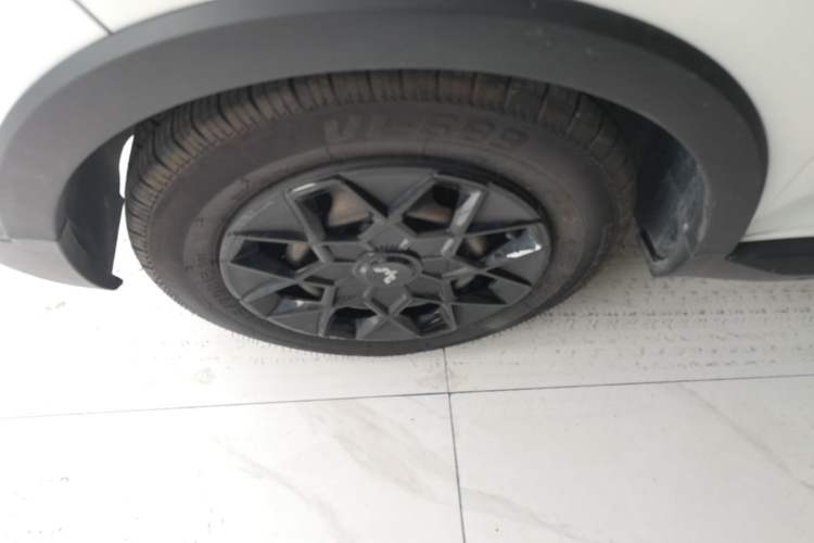 Used Wuling Hongguang MINIEV 2022 GAMEBOY 300km Enthusiast Model with Lithium Iron Phosphate Left Front Wheel Hub