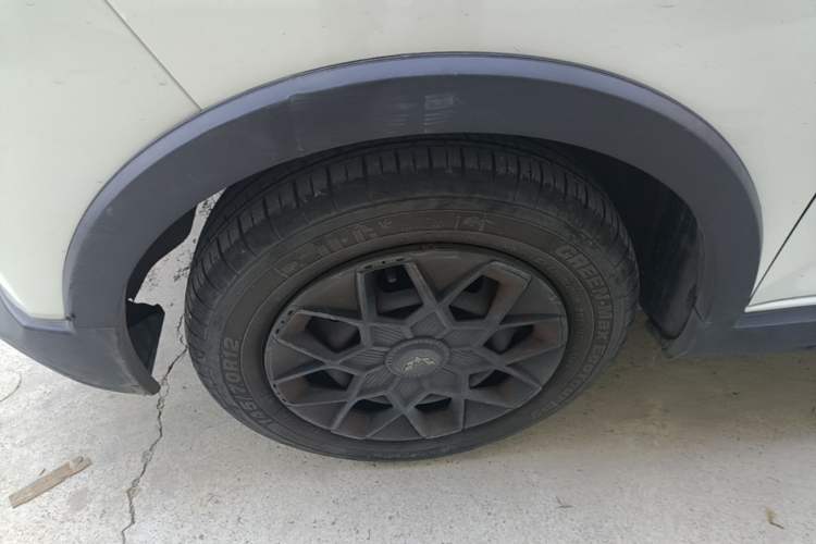 Used Wuling Hongguang MINIEV 2022 GAMEBOY 200km Gaming Edition with Lithium Iron Phosphate Left Front Wheel Hub