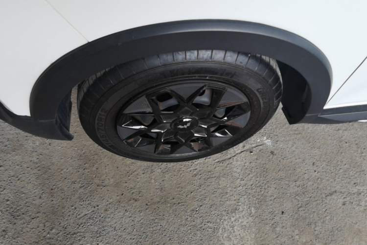 Used Wuling Hongguang MINIEV 2022 GAMEBOY 300km Enthusiast Model with Lithium Iron Phosphate Left Front Wheel Hub