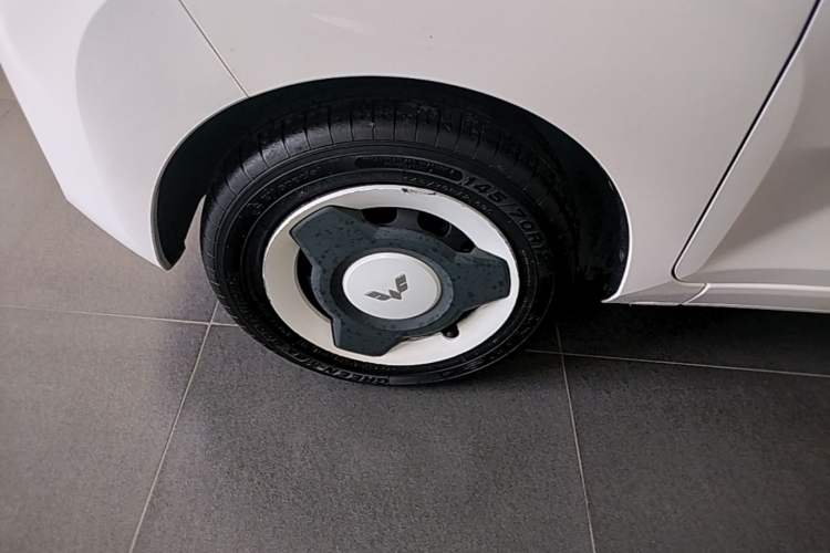 Used Wuling Hongguang MINIEV 2022 Enjoy Edition Lithium-Ion Battery Left Front Wheel Hub