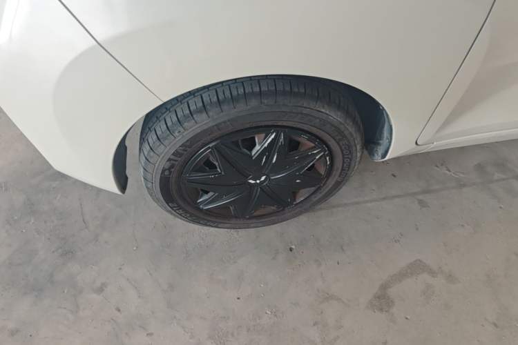 Used Wuling Hongguang MINIEV 2022 Macaron Premium Model – Lithium Iron Phosphate Left Front Wheel Hub