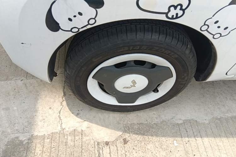 Used Wuling Hongguang MINIEV 2022 Zizai Version Lithium Iron Phosphate Left Front Wheel Hub