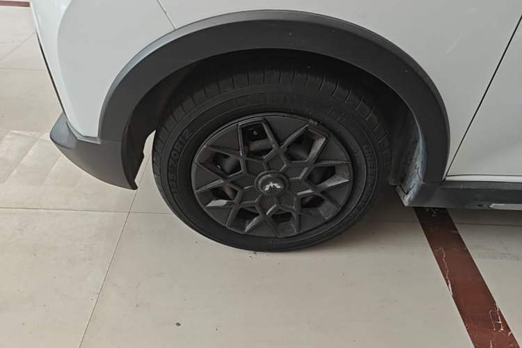 Used Wuling Hongguang MINIEV 2022 GAMEBOY 200km Gaming Edition with Lithium Iron Phosphate Left Front Wheel Hub