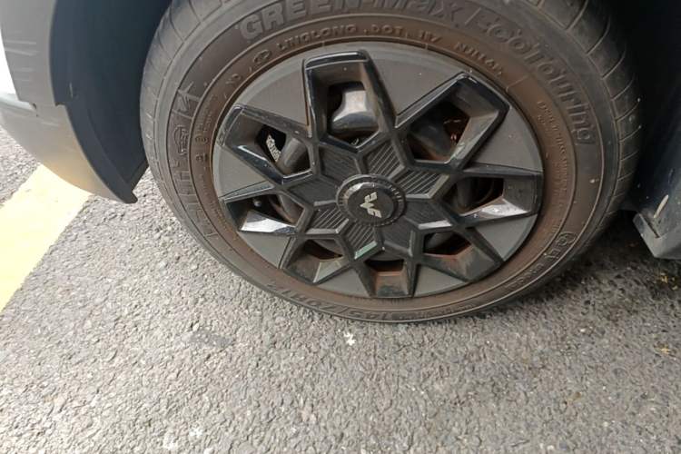 Used Wuling Hongguang MINIEV 2022 GAMEBOY 200km Gaming Edition with Lithium Iron Phosphate Left Front Wheel Hub