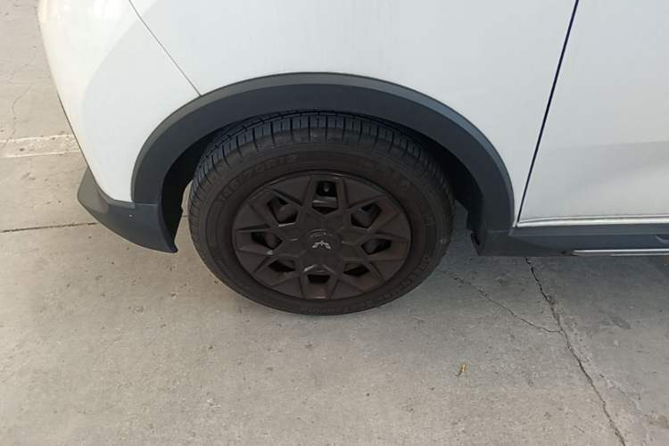 Used Wuling Hongguang MINIEV 2022 GAMEBOY 200km Gaming Edition with Lithium Iron Phosphate Left Front Wheel Hub