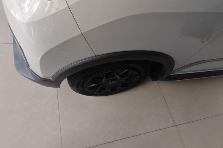 Used Wuling Hongguang MINIEV 2022 GAMEBOY 200km Gaming Edition with Lithium Iron Phosphate Left Front Wheel Hub
