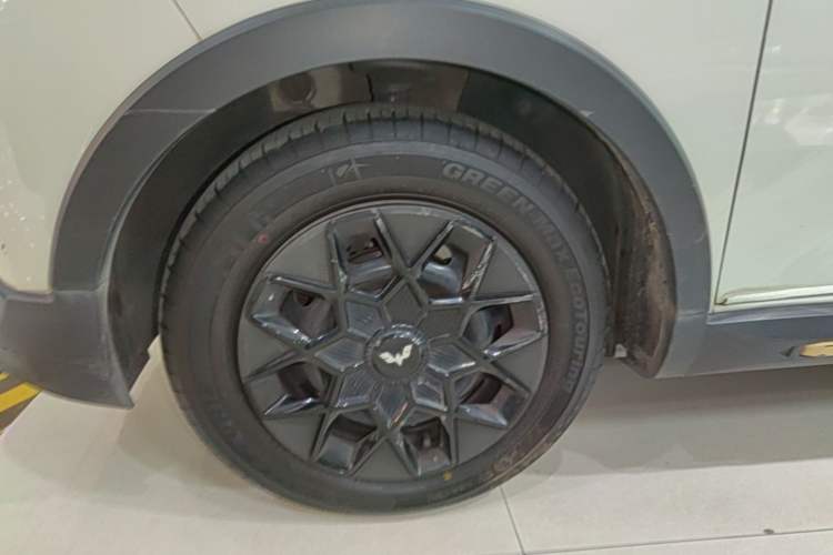 Used Wuling Hongguang MINIEV 2022 GAMEBOY 300km Enthusiast Model with Lithium Iron Phosphate Left Front Wheel Hub