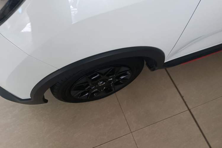 Used Wuling Hongguang MINIEV 2022 GAMEBOY 300km Play Edition Lithium Iron Phosphate Left Front Wheel Hub