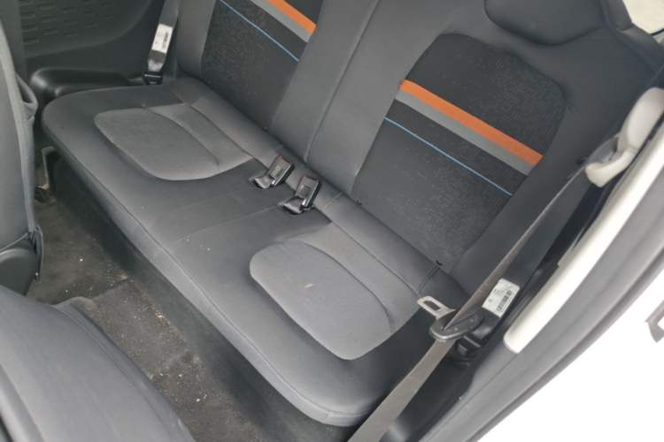 Used Wuling Hongguang MINIEV 2022 Macaron Premium Model – Lithium Iron Phosphate Left Rear Seat