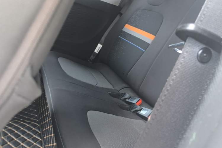 Used Wuling Hongguang MINIEV 2022 Easy Version Lithium Iron Phosphate Left Rear Seat