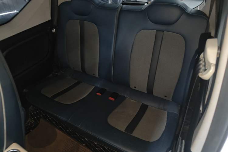 Used Wuling Hongguang MINIEV 2022 GAMEBOY 300km Enthusiast Model with Lithium Iron Phosphate Left Rear Seat