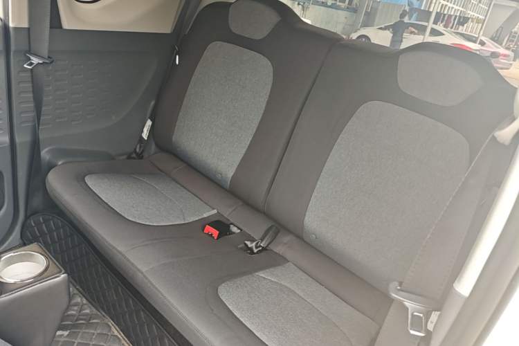Used Wuling Hongguang MINIEV 2022 Macaron Premium Model – Lithium Iron Phosphate Left Rear Seat