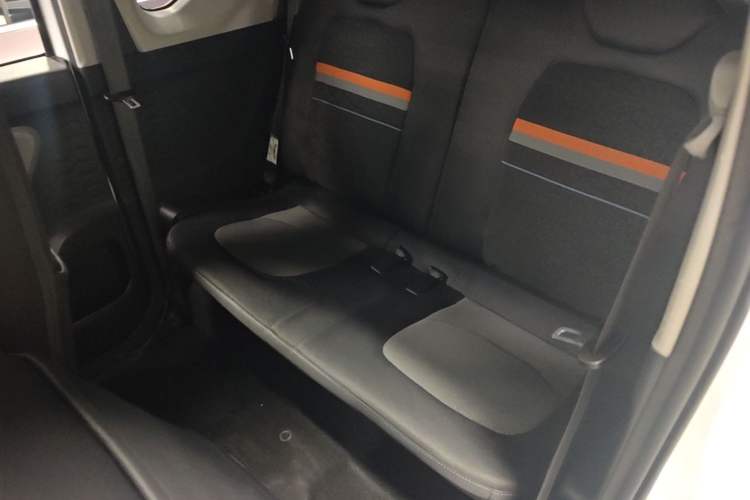 Used Wuling Hongguang MINIEV 2022 Easy Version Lithium Iron Phosphate Left Rear Seat